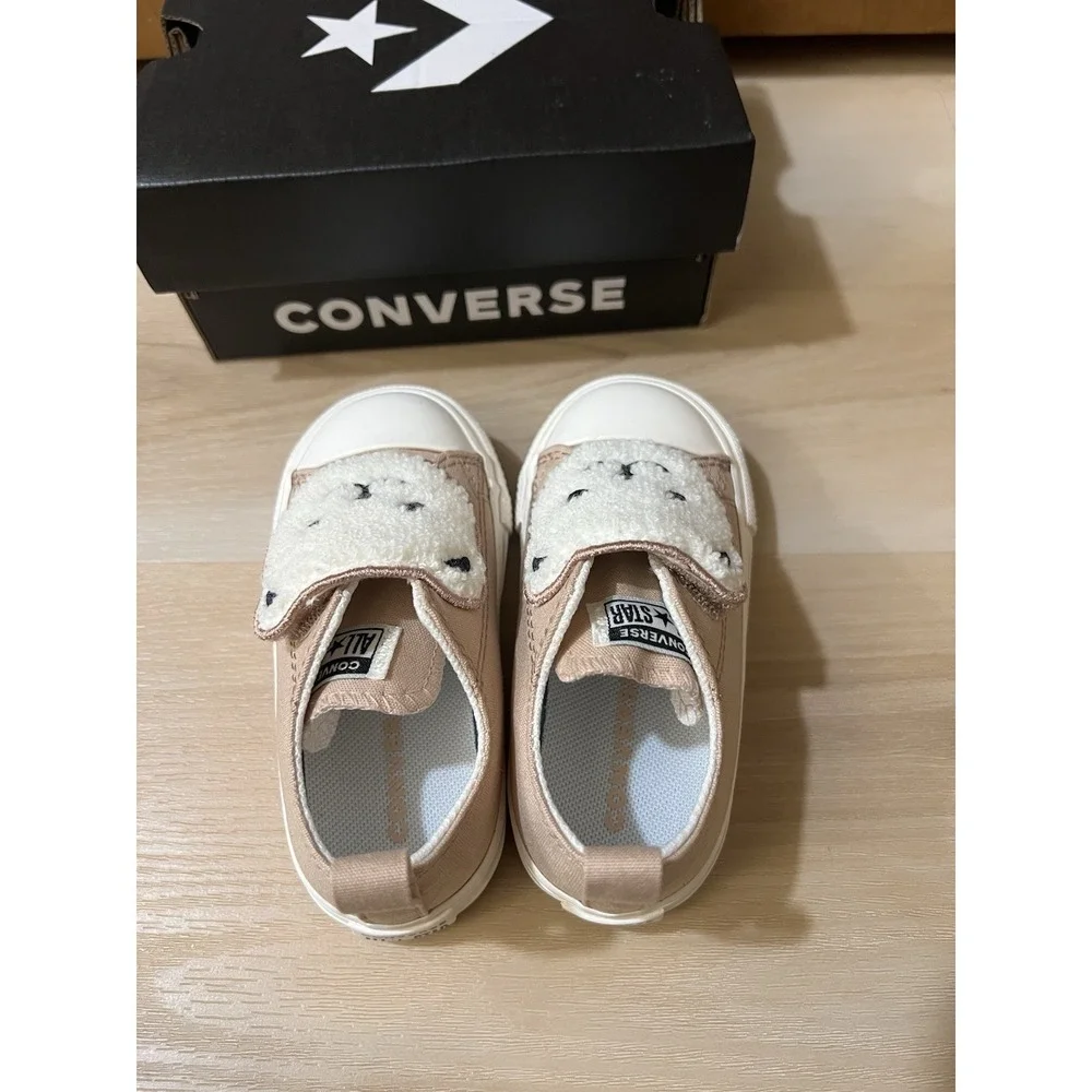 NIB Converse Chuck Taylor All Star Toddler Sherpa‎ Bear Shoes Size 6 New